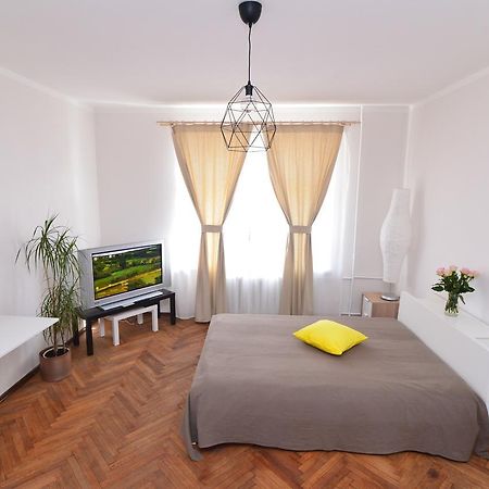 Апартаменты Beatrises Apartamenti Рига Экстерьер фото